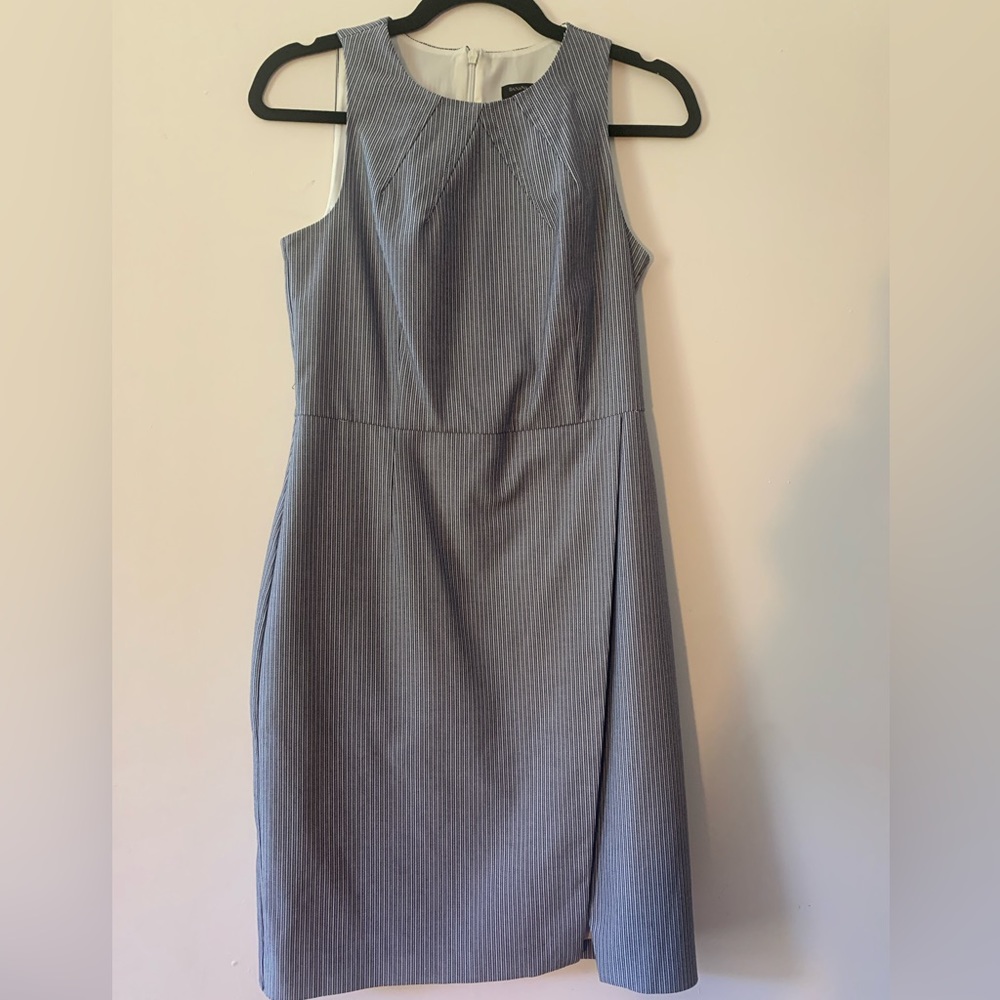 Pinstripe blue & white Banana Republic classic sheath work dress w/ small slit